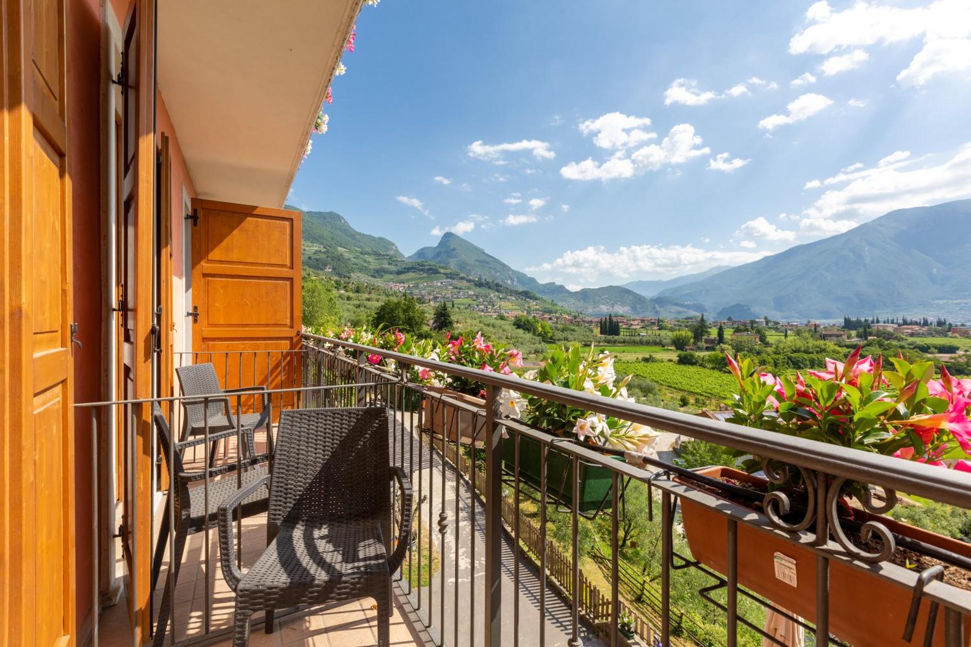 Agritur Eden Marone Villa Riva del Garda Exteriör bild